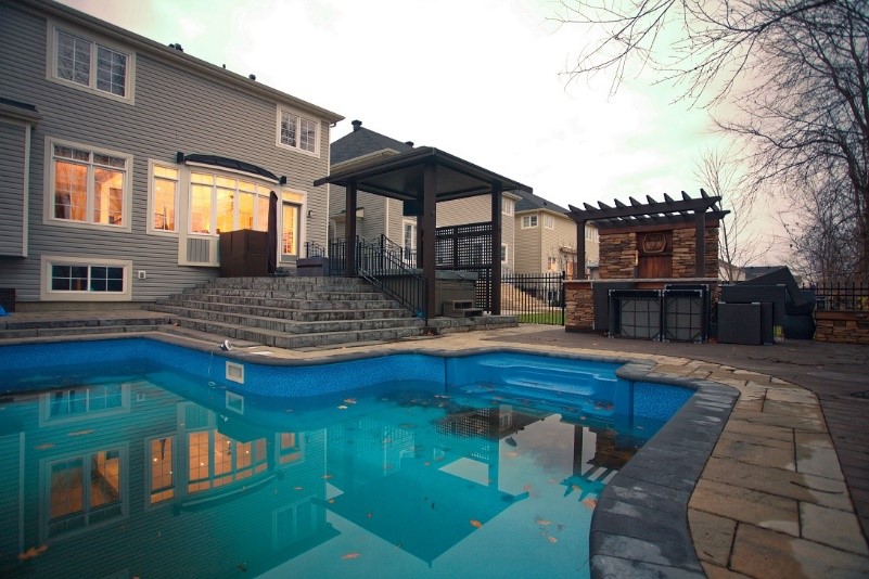 deck builders in Ottawa, Ontario