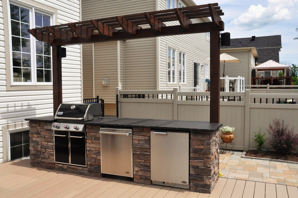 deck builder in Ottawa