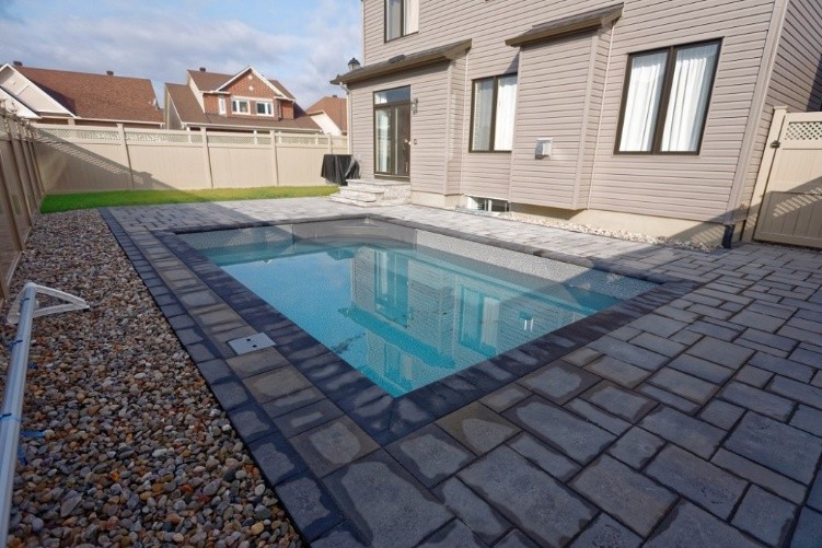 swimming pool installation in Ottawa